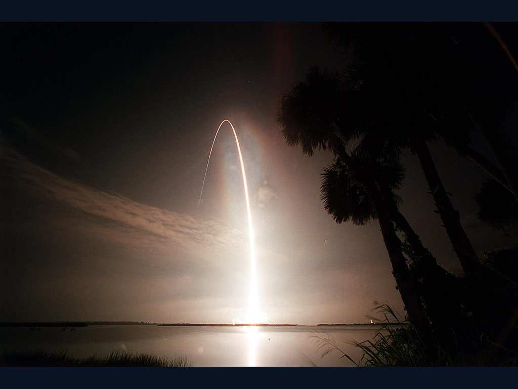 nightlaunch_sts104_big.jpg