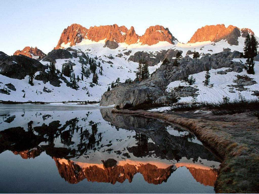 minarets_reflected_in_lake_ediza.jpg