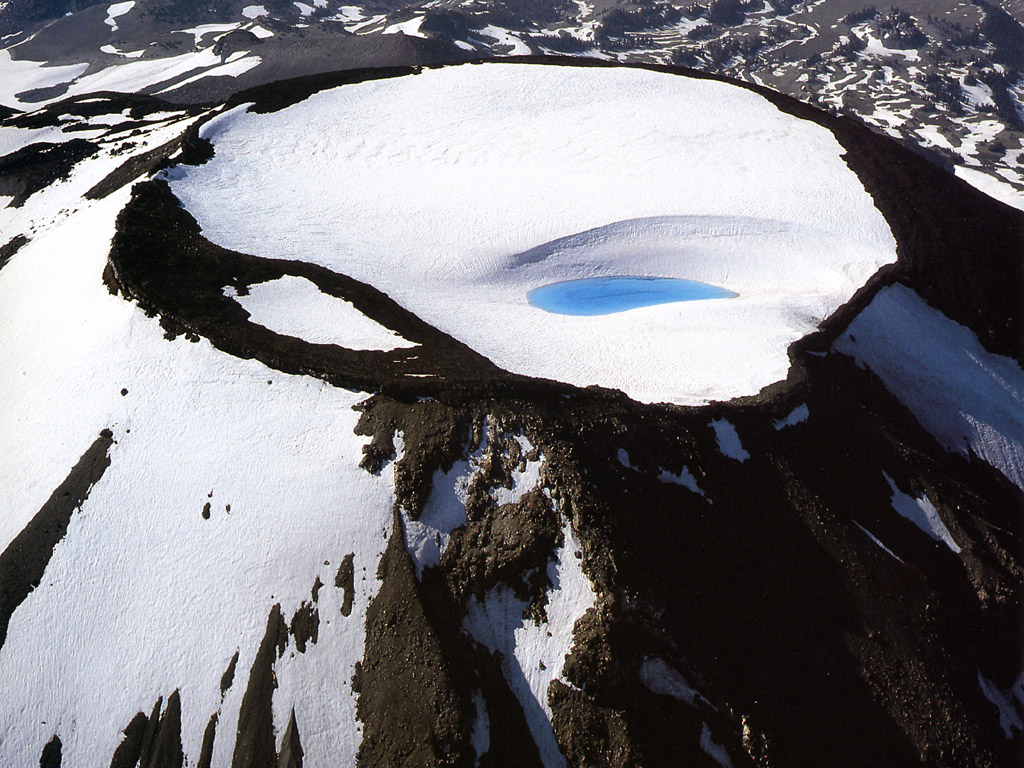 JLM-Oregon-Cascades-South Sister Mountain-crater bowl lakelet.jpg