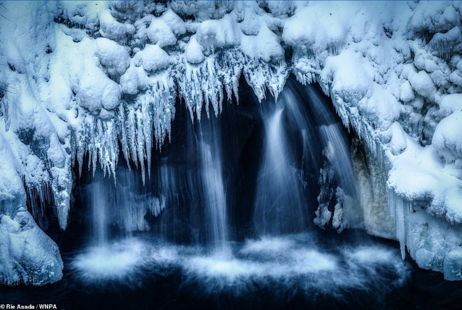 ice falls.jpg