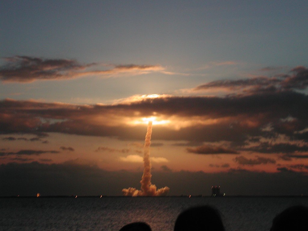 Columbia--shuttle02.jpg